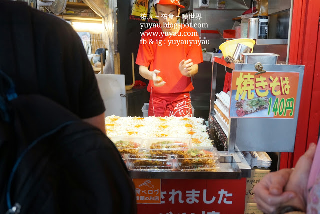 大阪美食 - 超便宜140円 椰菜燒餅キャベツ焼き (難波)