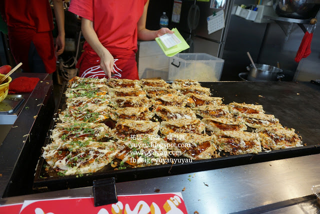 大阪美食 - 超便宜140円 椰菜燒餅キャベツ焼き (難波)