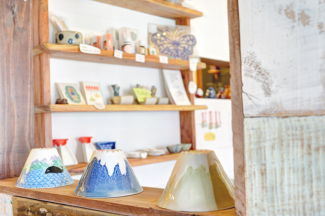 -沖繩壺屋通 X yacchi & moon X うちなー茶屋-