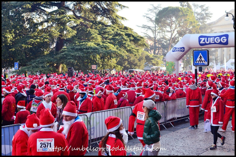 跑呀跑呀！聖誕老人慈善跑CHRISTMAS RUN AT ITALY