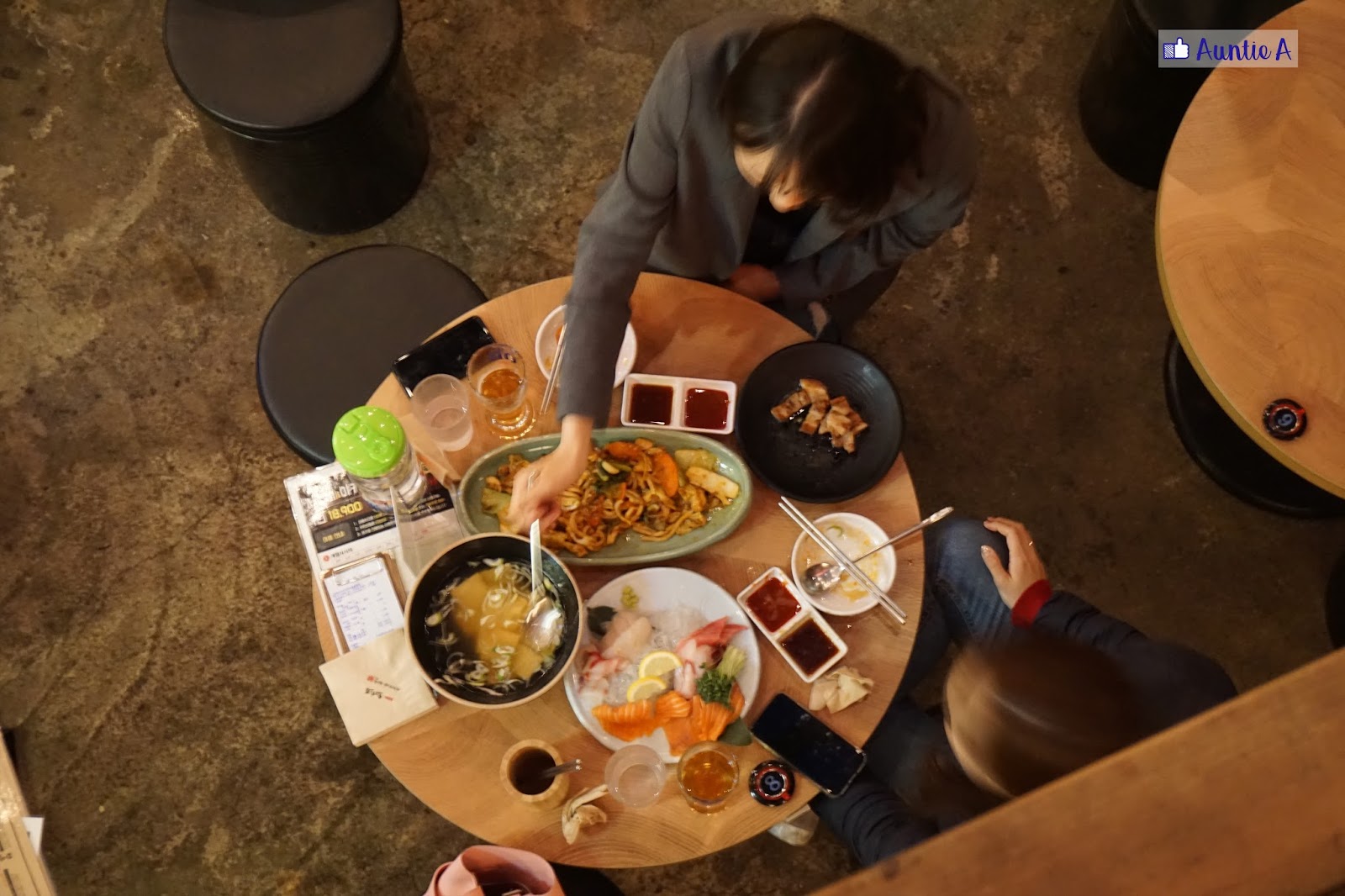 【韓國美食】18900 WON 刺身＋炭烤排骨＋炸雞＋五花肉吃到飽!