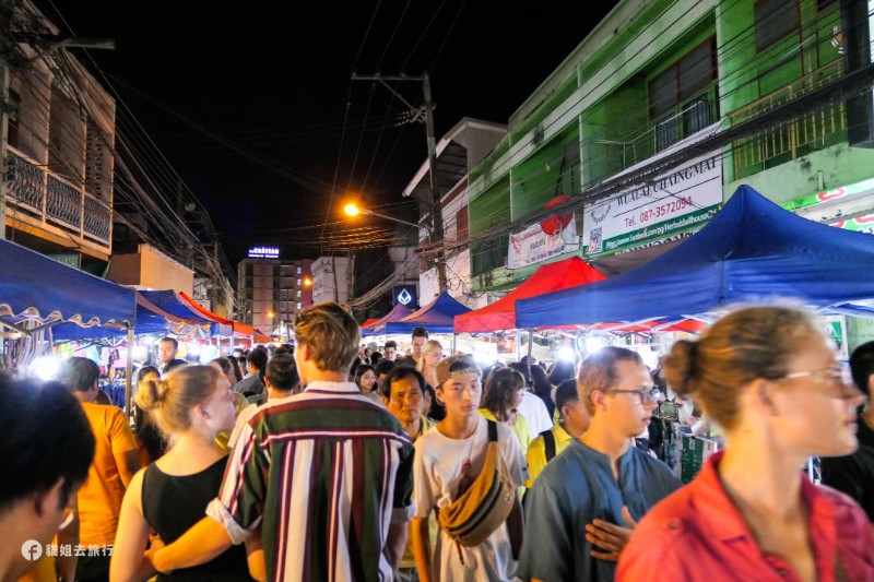 清邁必去四大夜市推介！平日同週末都有得行～