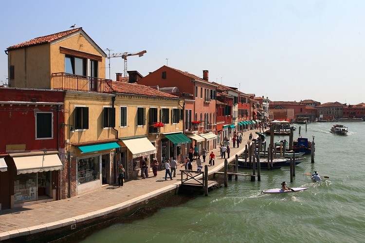 【威尼斯】外島漫遊．靠岸在Murano 玻璃島的悠悠下午