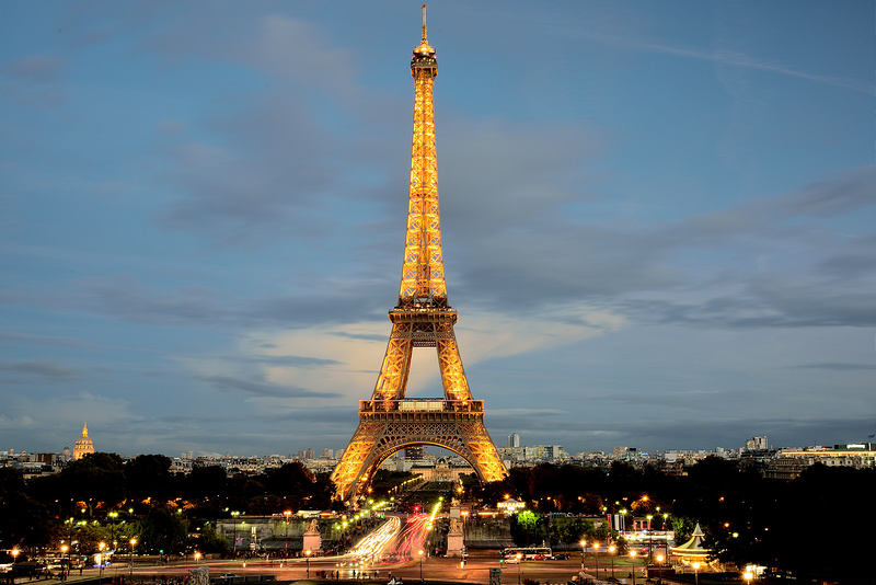 巴黎景點 X 艾菲爾鐵塔日與夜 X 綺麗花都浪漫起點