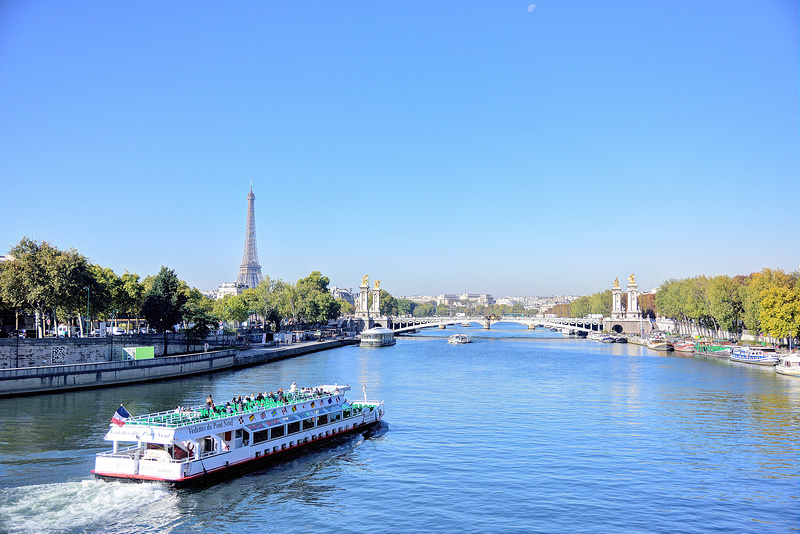 巴黎景點 X 塞納河畔與協和廣場 X 乘船悠遊塞納河畔